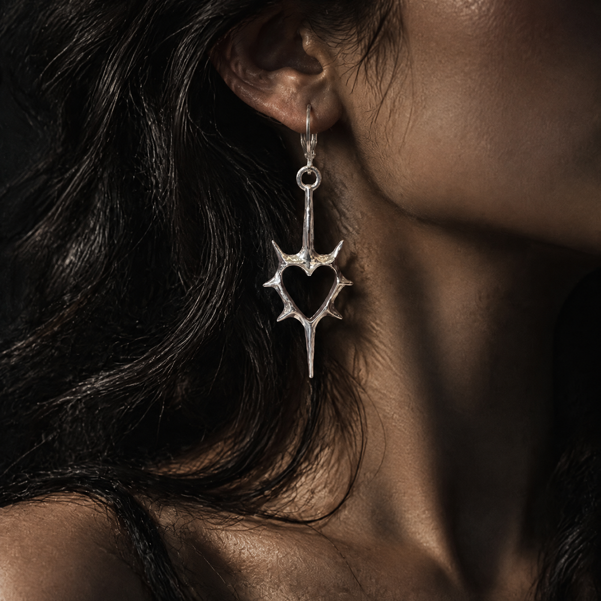 SPIKED HEARTS ear shot