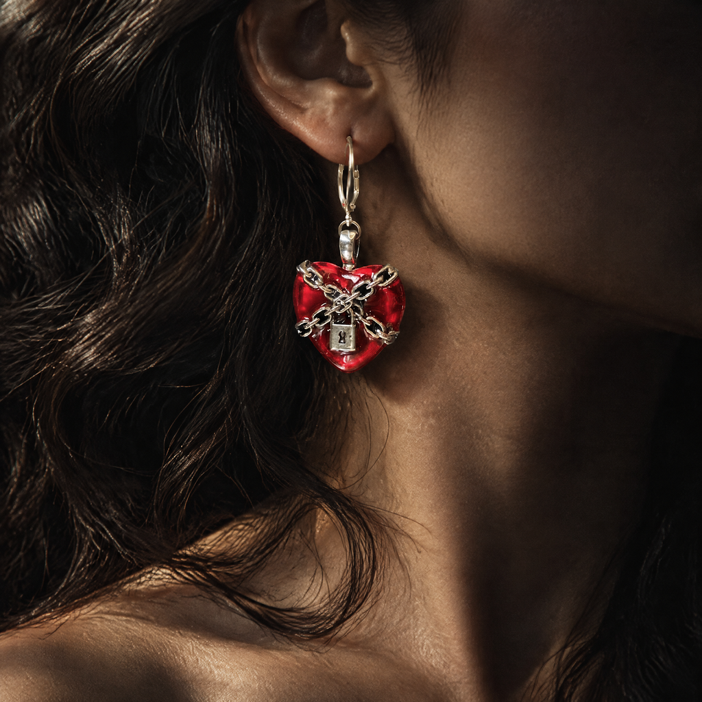 CHAINED HEARTS ear shot
