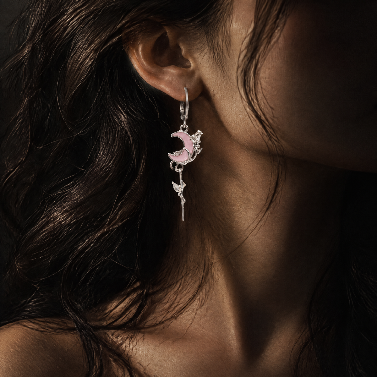 MOONSTONE ROSES ear shot