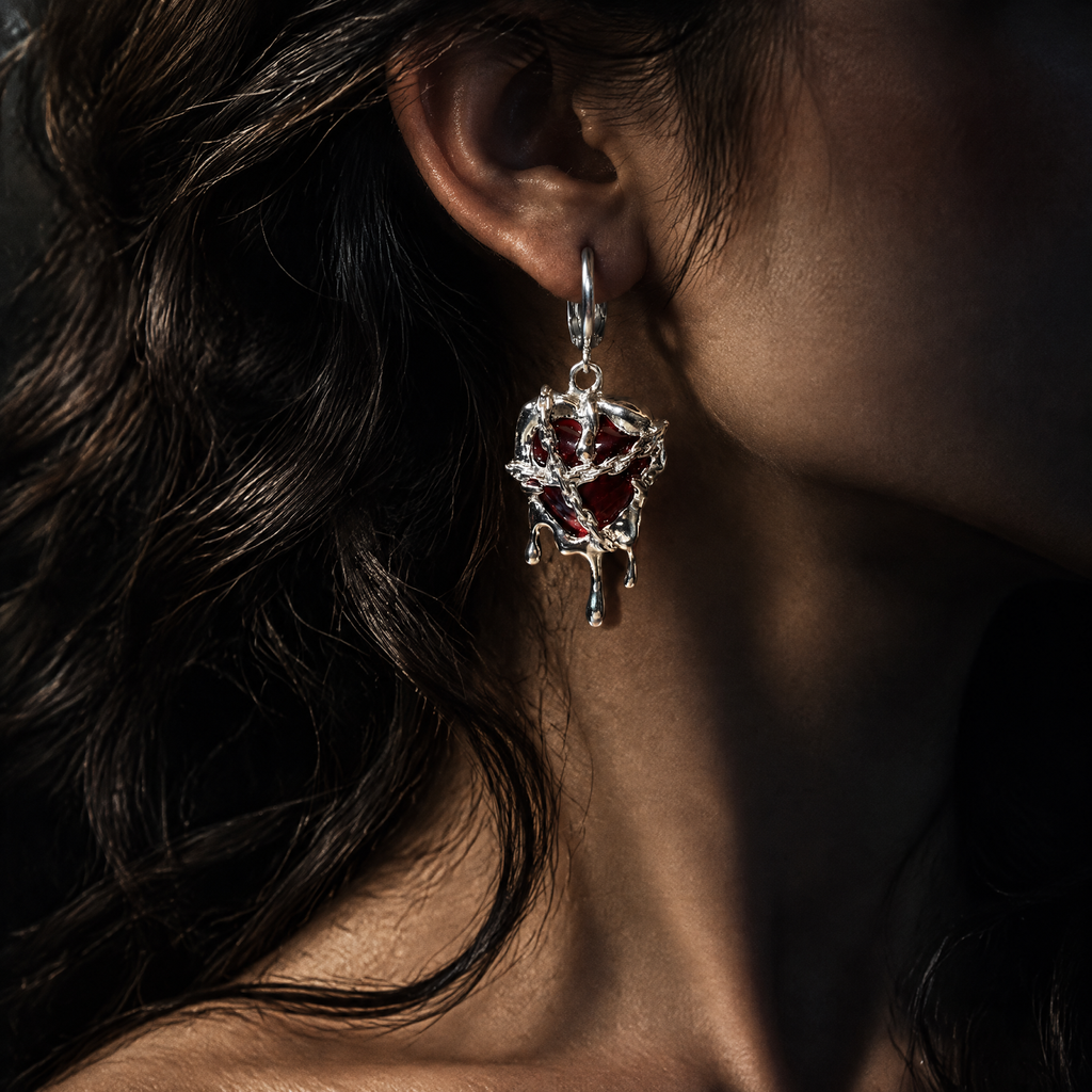 CHAINED MELTING HEARTS Silver ear shot