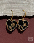BLACK AND GOLD ROSES